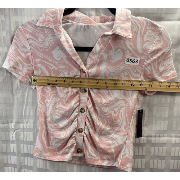 No Boundaries Junior/women’s Top Size S(3-5) color Pink short sleeve Button Up - Picture 4 of 11